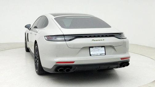 2022 Porsche Panamera 4 Platinum Edition