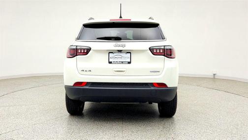 White Clearcoat 2019 Jeep Compass Latitude