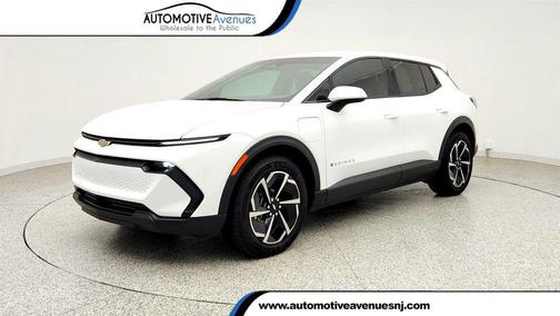 Summit White 2025 Chevrolet Equinox EV LT