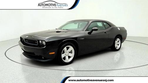 Brilliant Black Crystal Pearlcoat 2010 Dodge Challenger R/T