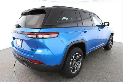 2022 Jeep Grand Cherokee 4xe Trailhawk