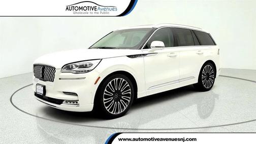 PRISTINE WHITE MET TRI-COAT 2020 Lincoln Aviator Black Label AWD