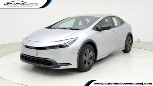 2025 Toyota Prius LE