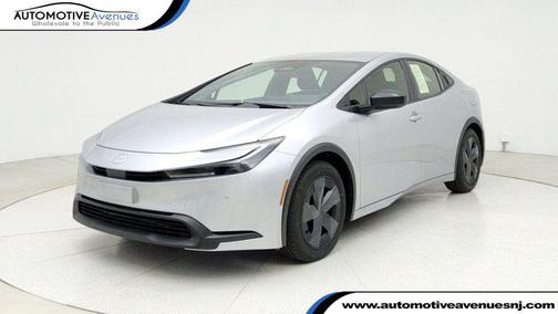 2025 Toyota Prius LE