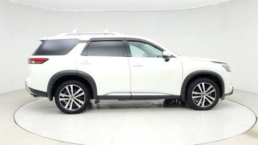2023 Nissan Pathfinder Platinum 4WD