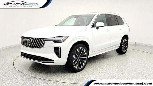 2025 Volvo XC90 B6 Plus 7-Seater