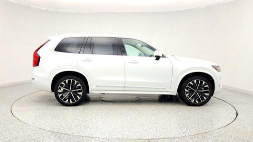 2025 Volvo XC90 B6 Plus 7-Seater