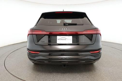 2024 Audi Q8 e-tron Premium Plus