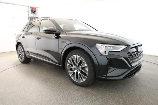 2024 Audi Q8 e-tron Premium Plus