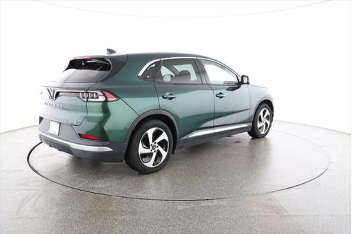 2023 VinFast VF 8 Eco AWD 82 kWh