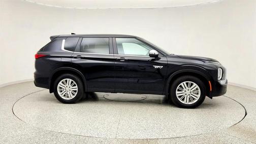 Labrador Black Pearl 2025 Mitsubishi Outlander PHEV ES S-AWC