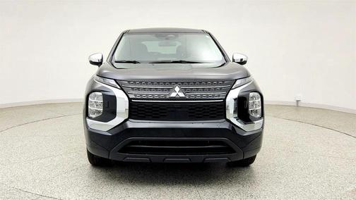 Labrador Black Pearl 2025 Mitsubishi Outlander PHEV ES S-AWC