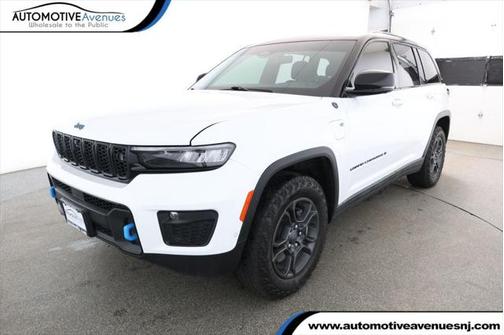 2024 Jeep Grand Cherokee 4xe Trailhawk Carb State Pkg