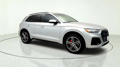 Florett Silver Metallic 2024 Audi Q5 e 55 S line Premium Plus
