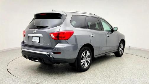 2019 Nissan Pathfinder S
