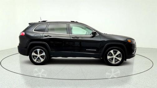 Diamond Black Crystal Pearlcoat 2019 Jeep Cherokee Limited