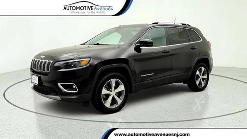 Diamond Black Crystal Pearlcoat 2019 Jeep Cherokee Limited