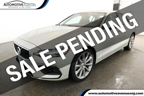 2021 Volvo S60 T6 Momentum