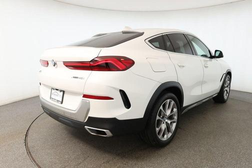 2022 BMW X6 xDrive40i