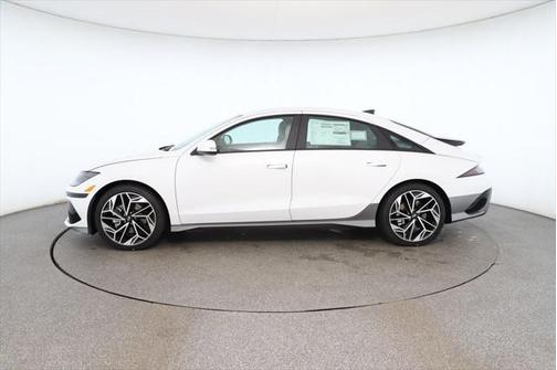 2025 Hyundai IONIQ 6 SEL