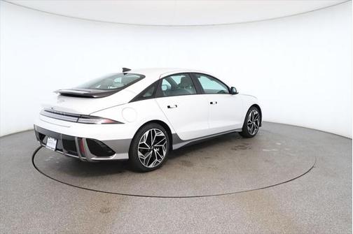 2025 Hyundai IONIQ 6 SEL