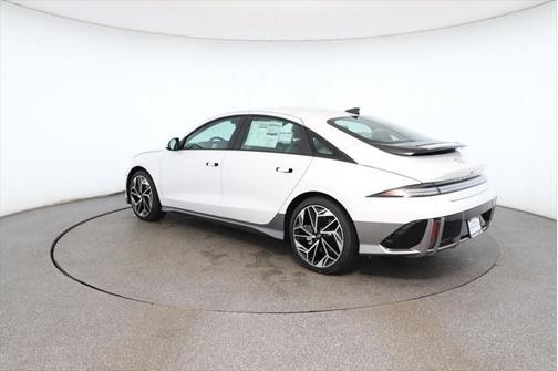 2025 Hyundai IONIQ 6 SEL