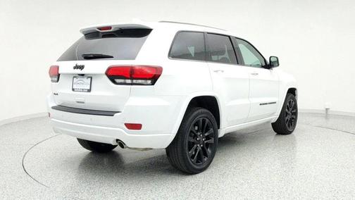 2022 Jeep Grand Cherokee Laredo