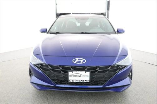 2022 Hyundai ELANTRA HEV Blue