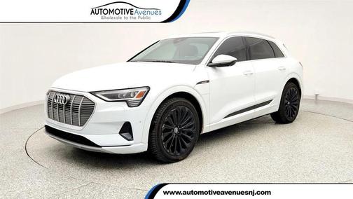 2019 Audi e-tron Premium Plus