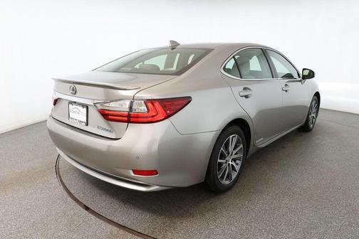 2016 Lexus ES 300h Base