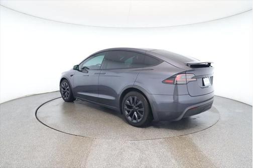 2023 Tesla Model X Standard Range