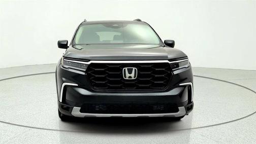 Crystal Black Pearl 2025 Honda Pilot Touring 8-Passenger