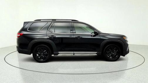 Crystal Black Pearl 2025 Honda Pilot Touring 8-Passenger