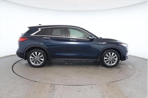 2022 INFINITI QX50 LUXE