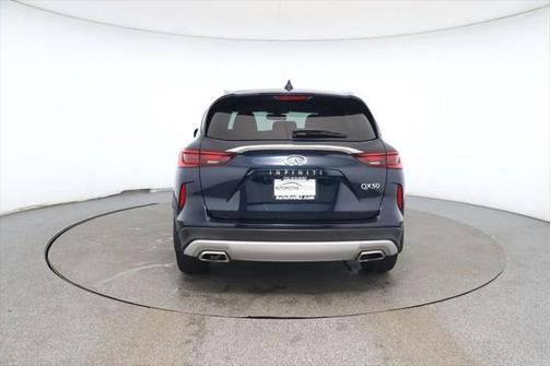 2022 INFINITI QX50 LUXE