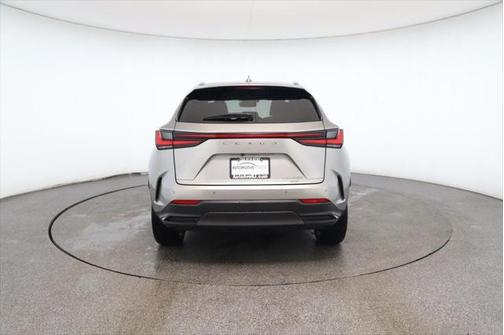 2024 Lexus NX 450h+ Luxury