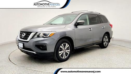 2019 Nissan Pathfinder S