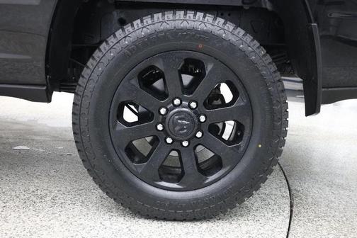 2024 RAM 3500 Laramie Crew Cab 4x4 8' Box