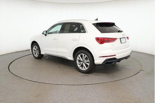 2021 Audi Q3 45 S line Premium
