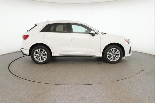 2021 Audi Q3 45 S line Premium