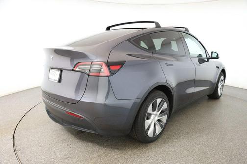 2023 Tesla Model Y RWD