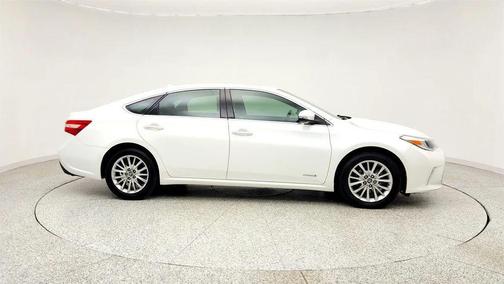 Blizzard Pearl 2018 Toyota Avalon Hybrid Limited