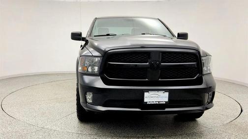 Brilliant Black Crystal Pearlcoat 2018 RAM 1500 Express