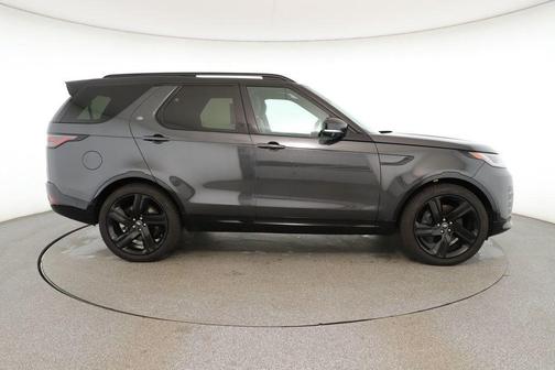 2024 Land Rover Discovery Dynamic SE