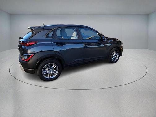 2022 Hyundai KONA SE