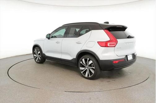 2022 Volvo XC40 Recharge Pure Electric P8 Twin Plus