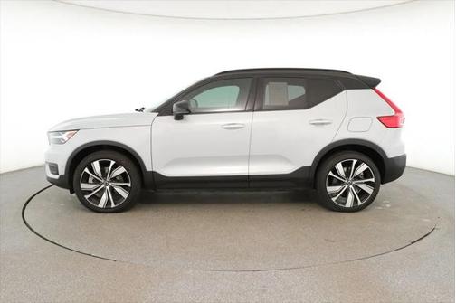 2022 Volvo XC40 Recharge Pure Electric P8 Twin Plus