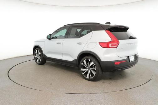 2022 Volvo XC40 Recharge Pure Electric P8 Twin Plus