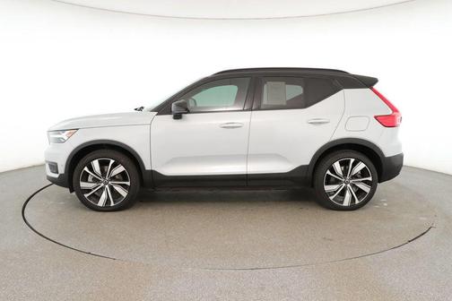 2022 Volvo XC40 Recharge Pure Electric P8 Twin Plus