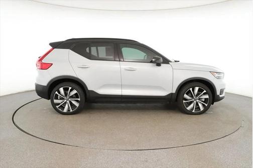 2022 Volvo XC40 Recharge Pure Electric P8 Twin Plus